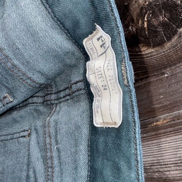 Free People Washed Denim Overall Womens Size 24 - Picture 6 of 11